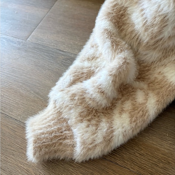 🌺 MINK PINK animal print Cardigan ~ size small - Picture 4 of 5